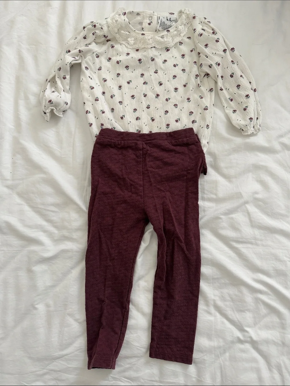 Nicole Miller baby Girls' outfit size 12-18months